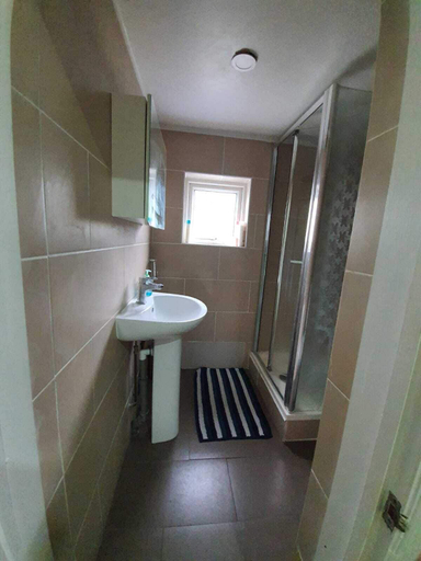 Bathroom 3, Dodi Apartments, London