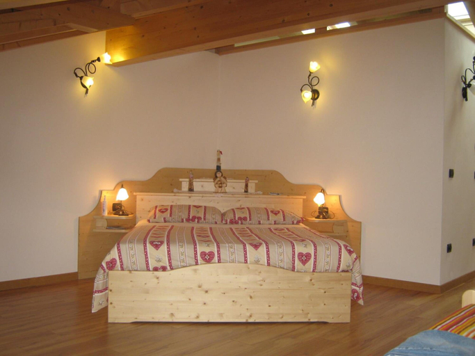 Bedroom 2, Agritur Pisani, Trento