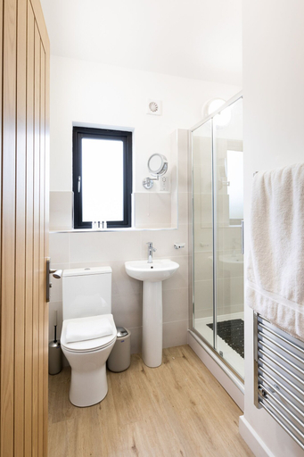 Bathroom 3, The Yard @ Pringle Farm, Cambridgeshire