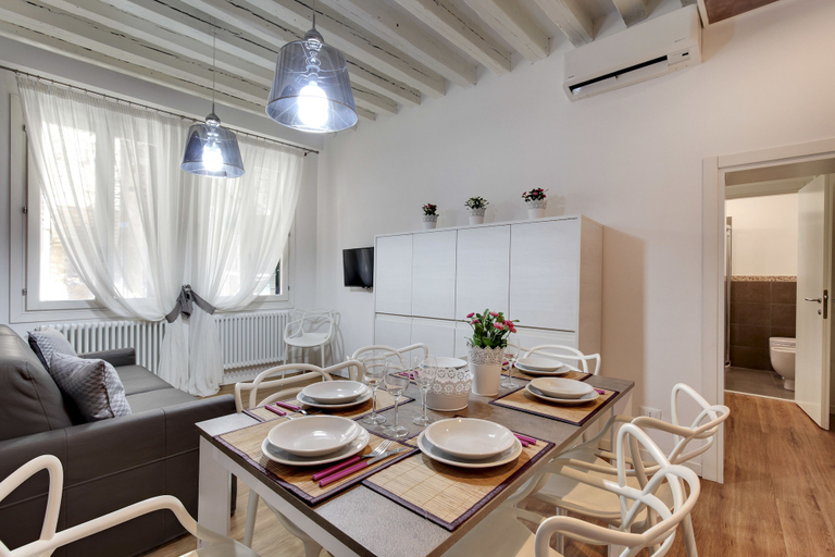 Living room 3, Charming Castello Apartments by Wonderful Italy, Venezia