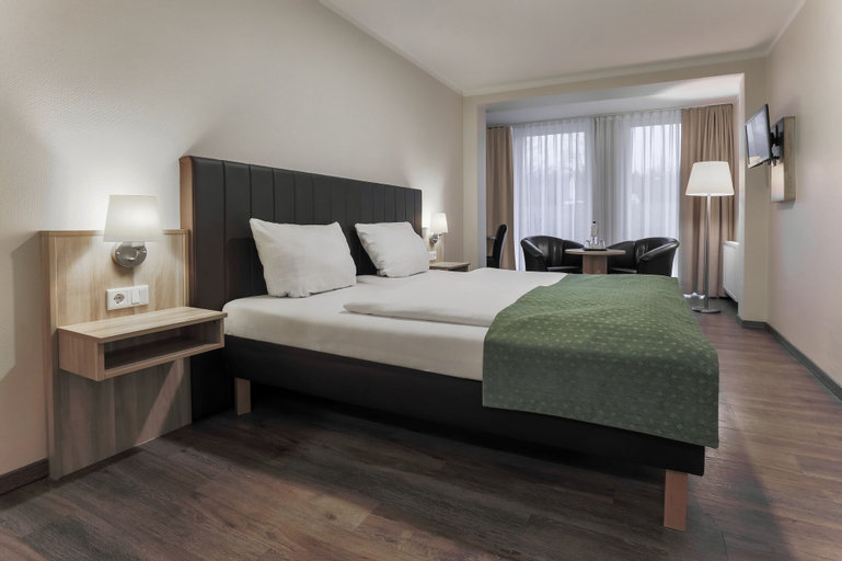 Bedroom 3, Bergmark Hotel, Vechta