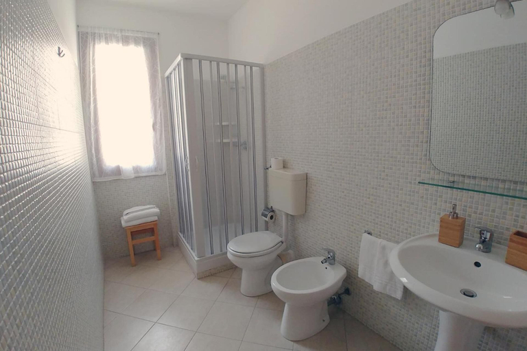 Bathroom 4, Bed and Breakfast Tiziana, Trapani
