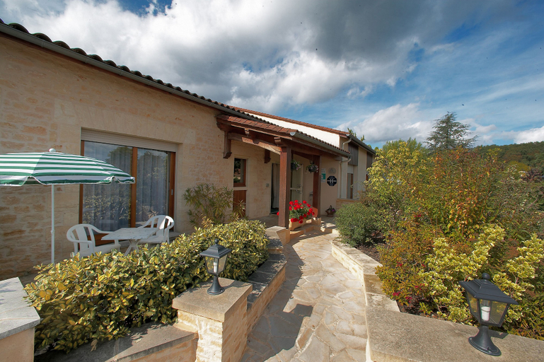 Exterior & Views 2, Hotel Le Mas Del Pechs, Dordogne