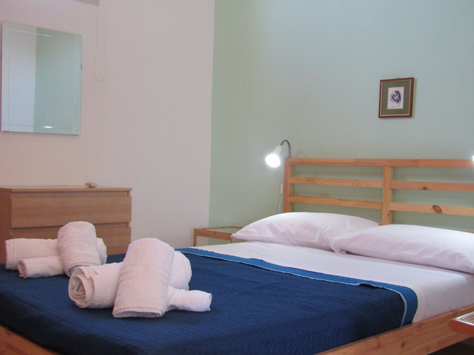 Room 2, Mary Holidays House, Ragusa