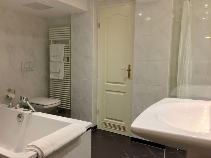 Bathroom 5, Hotel Villa Meererbusch, Rhein-Kreis Neuss