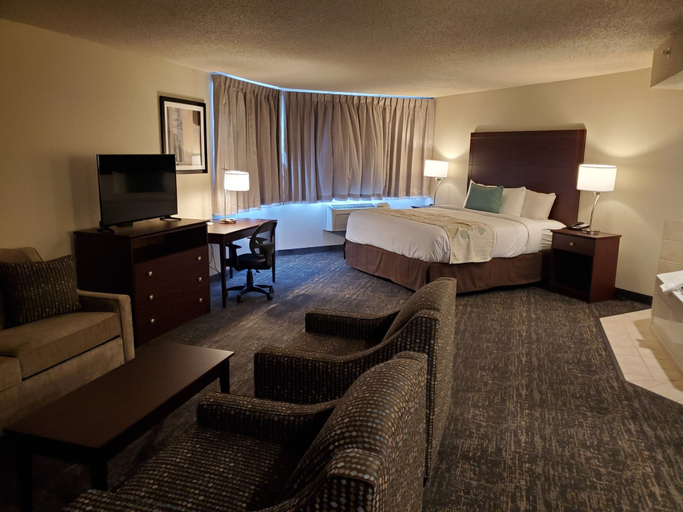 Bedroom 2, Cobblestone Suites Oshkosh, Winnebago