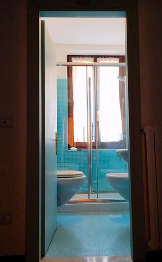 Others 4, 3749 Ponte Chiodo Guest House, Venezia