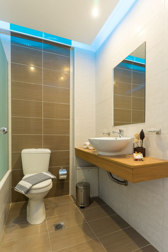 Bathroom 5, City Center Hotel, South Aegean