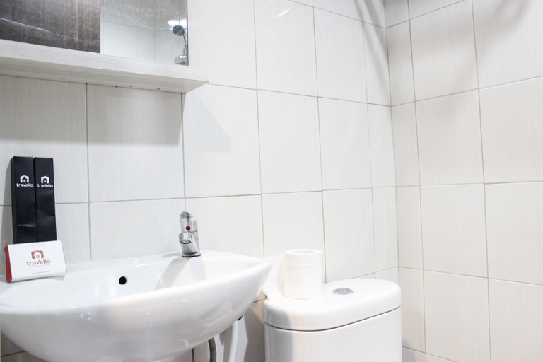 Bathroom 2, Modern 2BR Apartment at Mekarwangi Square Cibaduyut, Bandung