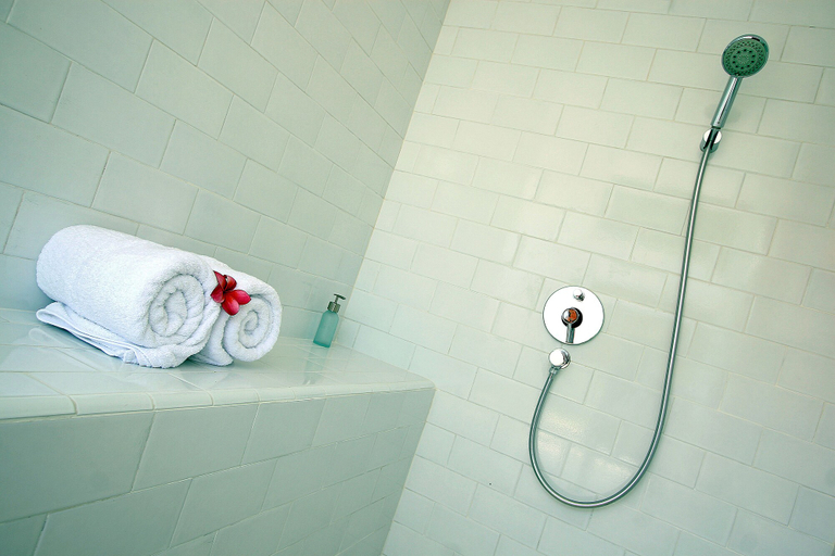 Bathroom 4, Smart Comfort Apartments Batu Jimbar, Denpasar