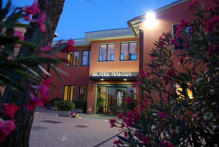 Exterior & Views 2, Hotel Marzia, Florence