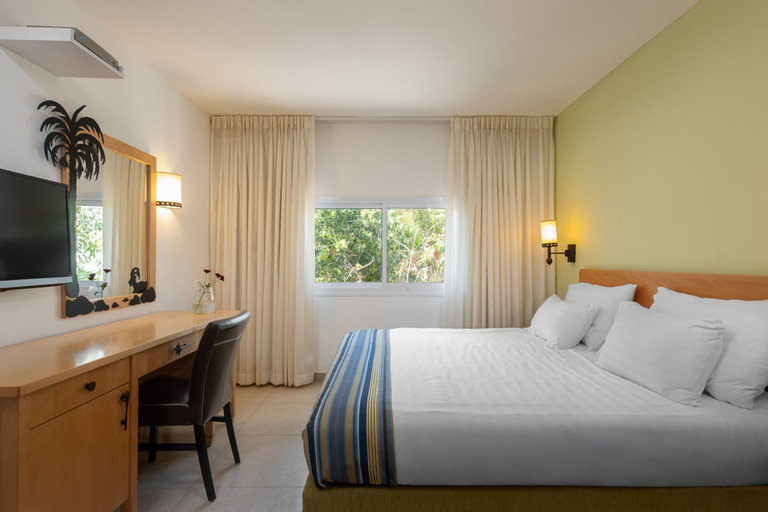 Bedroom 3, Ein Gedi Kibbutz Hotel