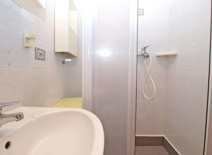 Bathroom 3, Apartment 1324, Medulin