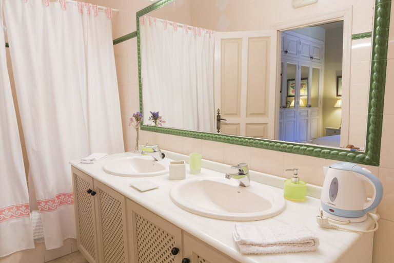 Bathroom 4, Rusticae Casa de los Bates, Granada
