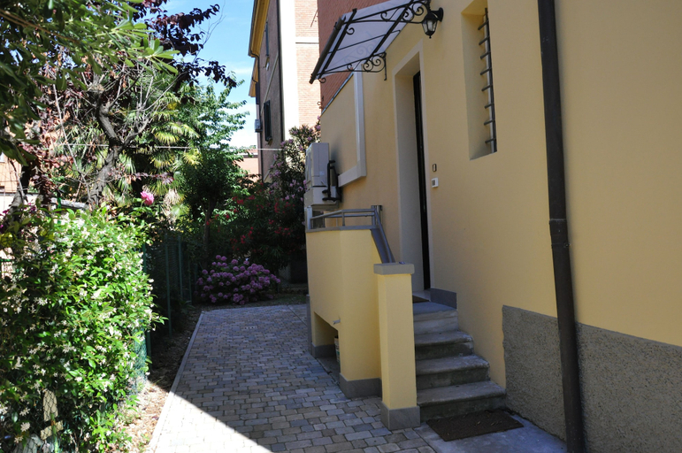 Exterior & Views 2, Casa Ardizzoni, Bologna