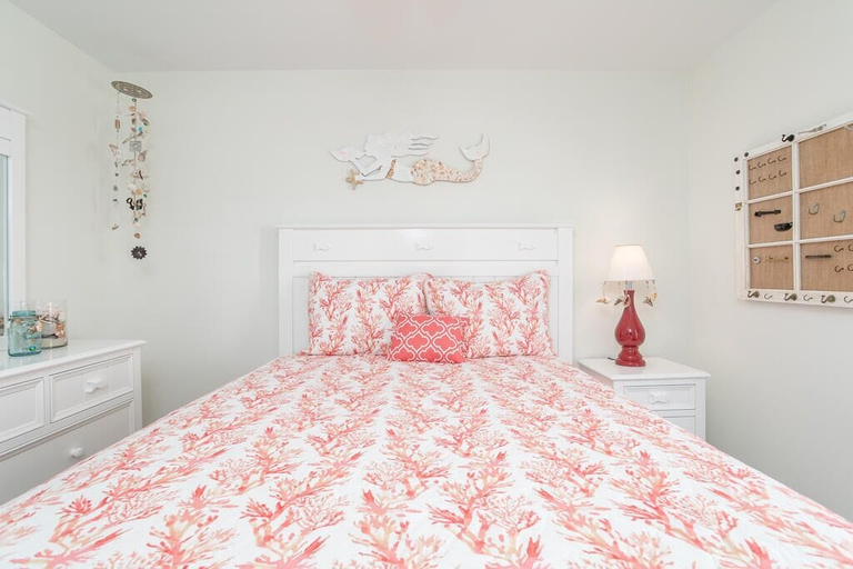 Bedroom 2, Seagull East, Baldwin