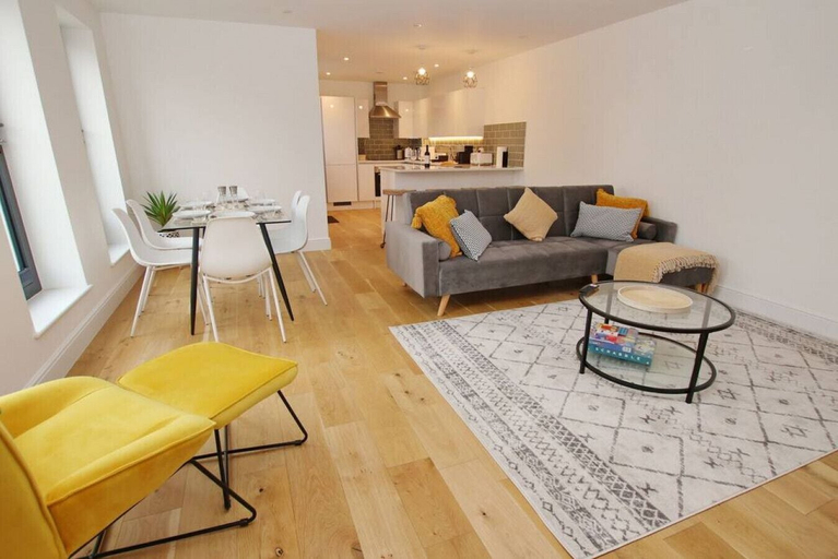Others 5, Beachfront Walks With Sea View Balcony Deck, West Sussex