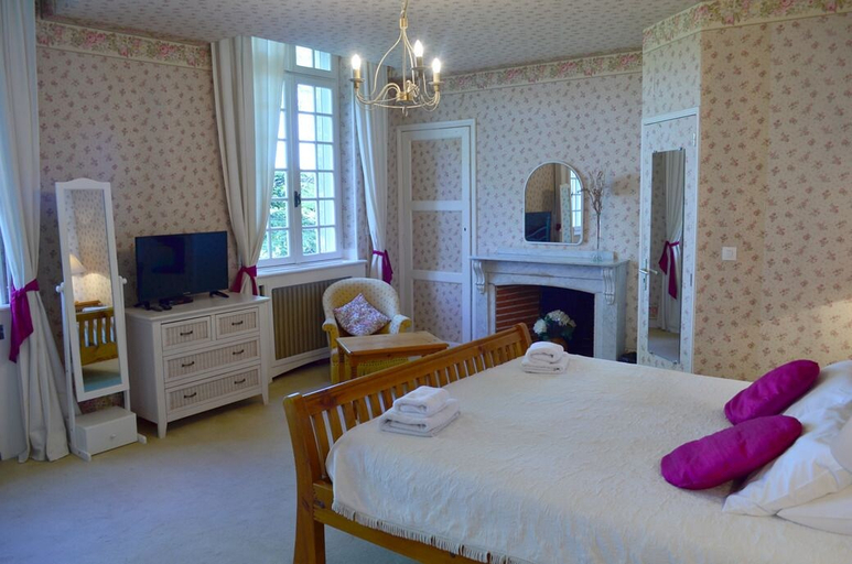 Bedroom 2, Chateau du Puits es Pratx, Aude