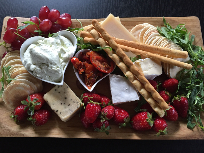 Food & Drinks 3, Spa Suites at Raven, Hepburn - East