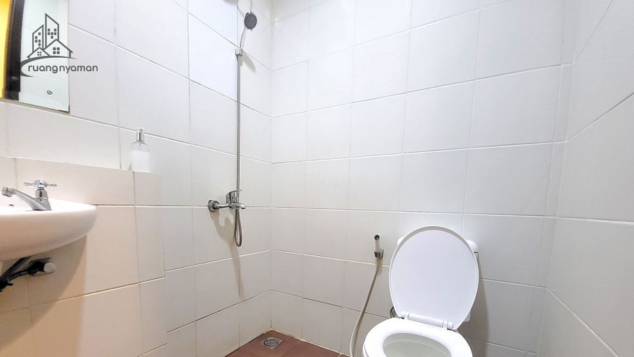 Bathroom 4, Ruang Nyaman at Regentown near ICE BSD, Tangerang Selatan