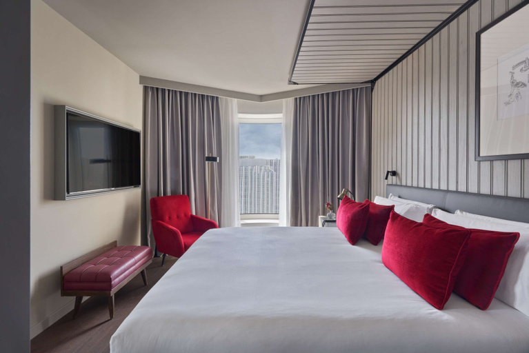 Bedroom 5, Canopy by Hilton Madrid Castellana, Madrid