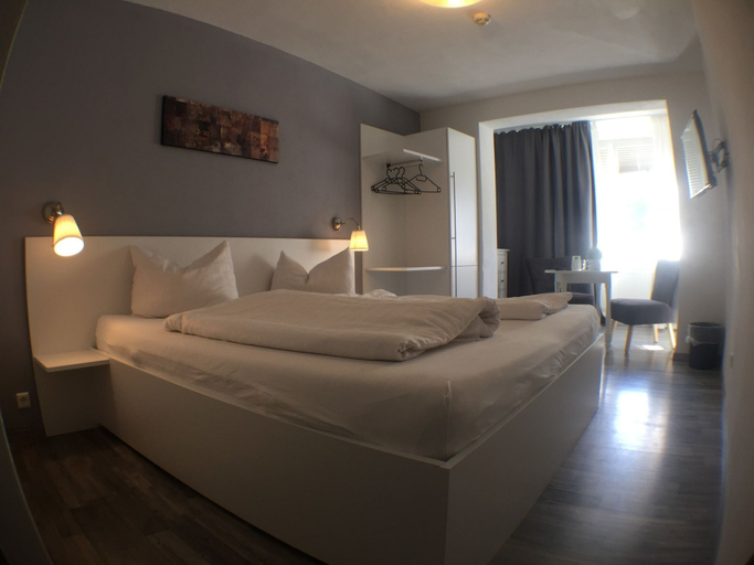 Bedroom 4, Hotel Fritz, Cochem-Zell