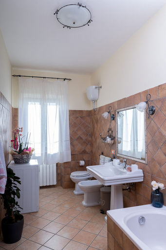Bathroom 4, Il Raggio di Sole, Viterbo