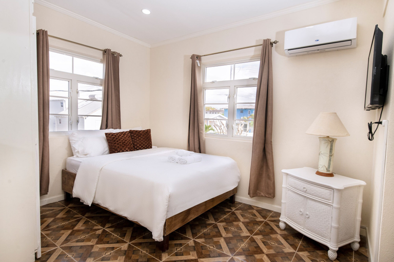 Bedroom 2, Mariner Suites