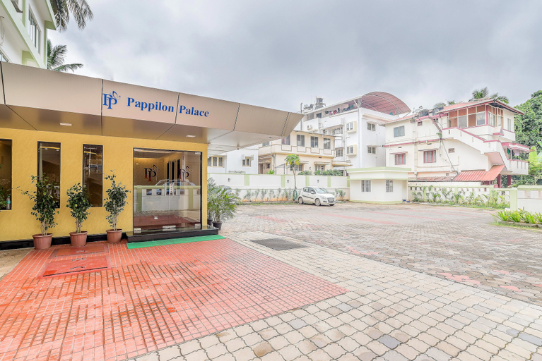 Exterior & Views 2, Treebo Pappilon Palace - PVS Circle, Dakshina Kannada