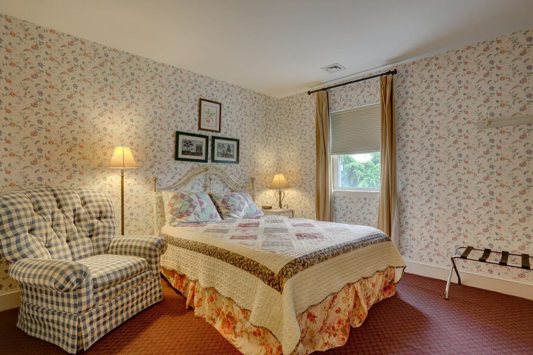 Bedroom 2, Greystone Manor Bed & Breakfast, Lancaster