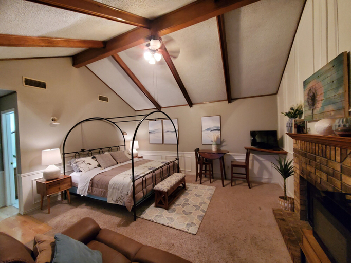 Bedroom 3, Butterfield Inn Main Street Cottages, Jeff Davis