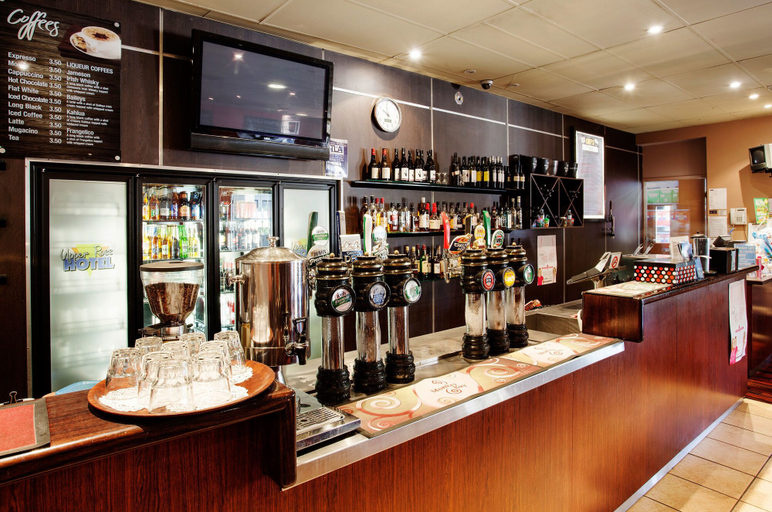Food & Drinks 4, Upper Ross Hotel, Thuringowa - Pt A Bal