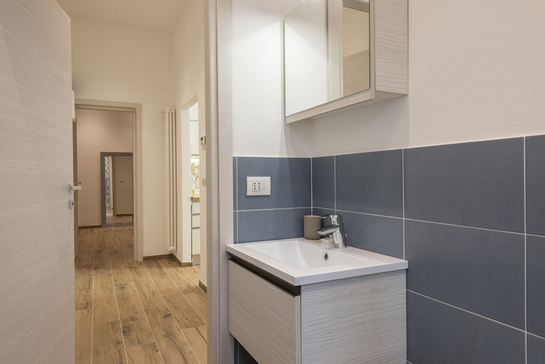 Bathroom 3, Casa Vittoria by Mmega, Florence