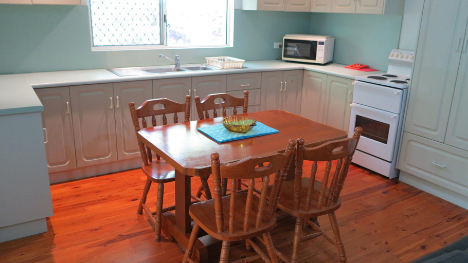 Others 2, Lana's Cottage - Arcadia, Magnetic Island