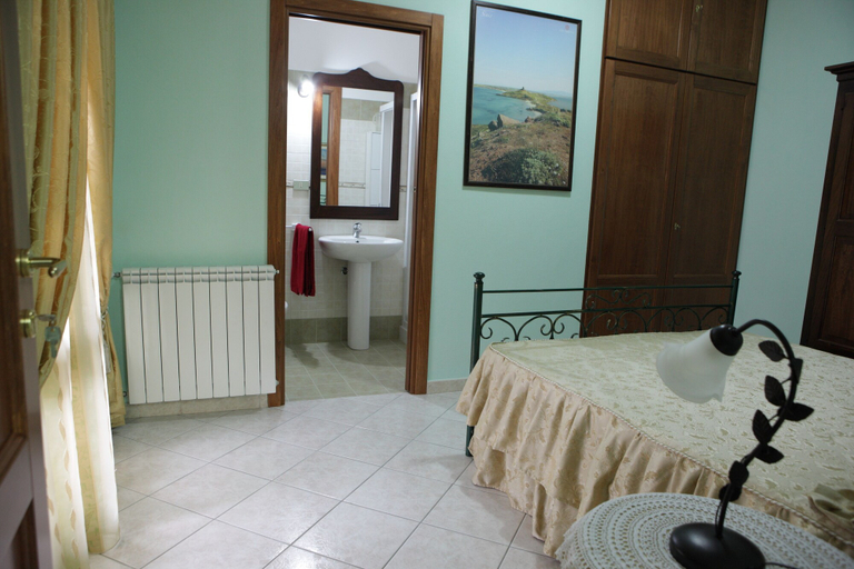 Bedroom 2, B&B Casa Titti, Oristano
