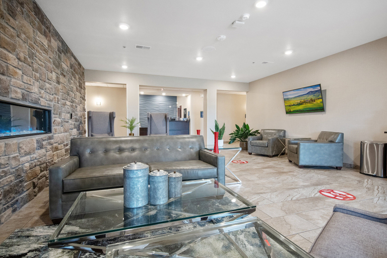 Others 5, Cobblestone Hotel & Suites - Austin, Mower