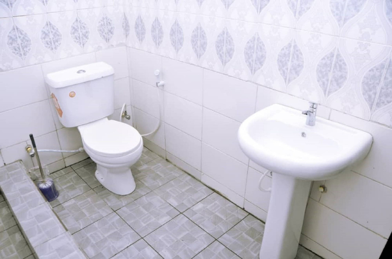 Bathroom 5, De Haven Suites, Kaduna South