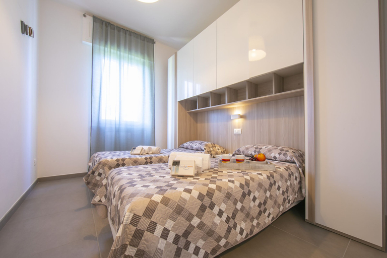 Bedroom 3, Lilla, Massa Carrara