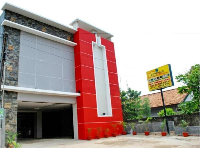 Exterior & Views 17