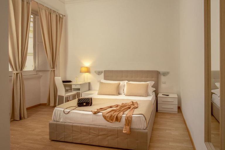 Bedroom 2, Domus Veneto Rome, Roma