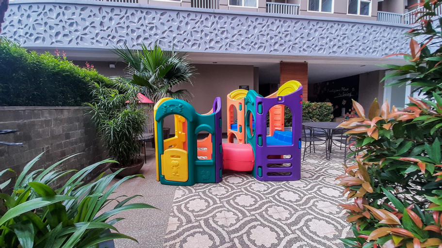 Exterior & Views 2, Pleasant Studio At Baileys Apartment, South Tangerang