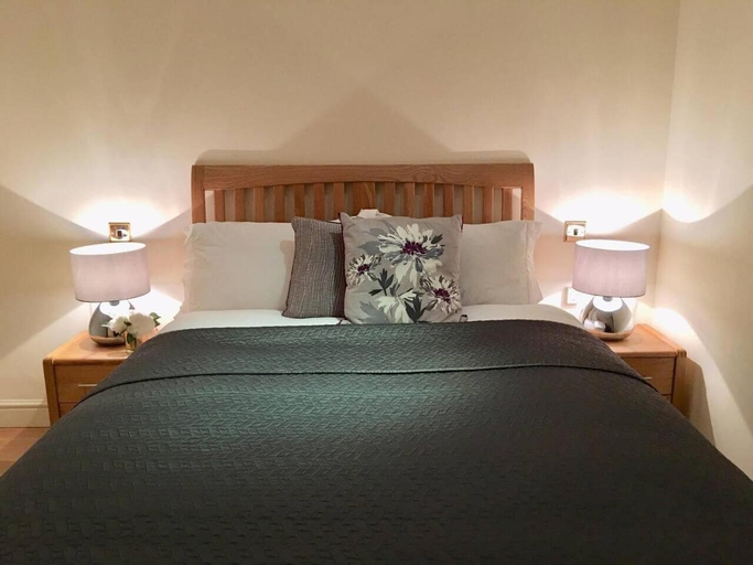 Bedroom 3, English Garden Apartment, London