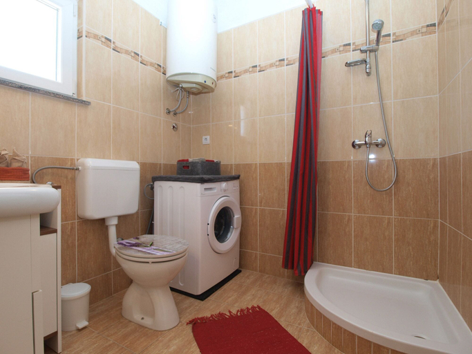 Bathroom 3, Apartment 1789, Fažana