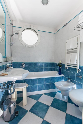 Bathroom 4, Hotel Lido Europa, Rimini