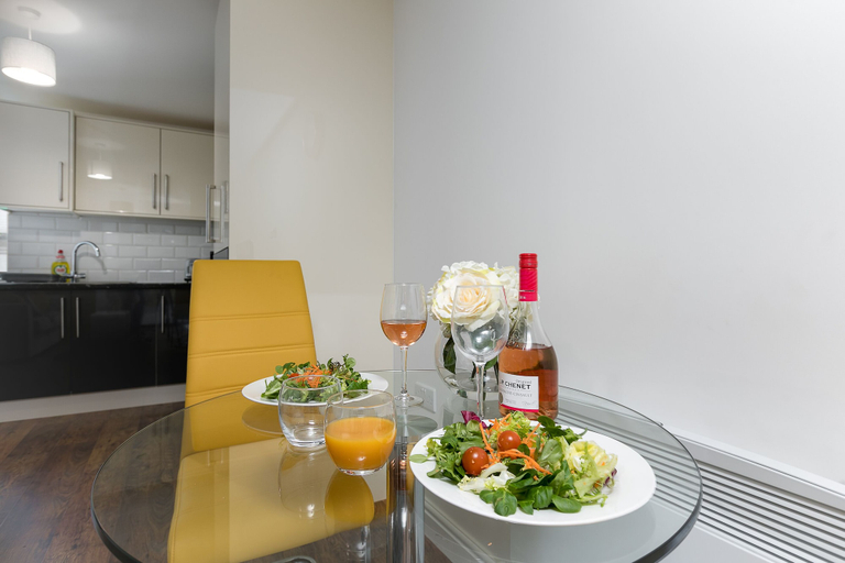 Food & Drinks 5, KVM - City Apartments, Peterborough