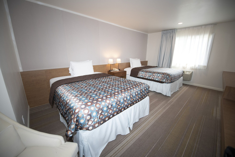Bedroom 3, Brookhurst Plaza Inn, Orange