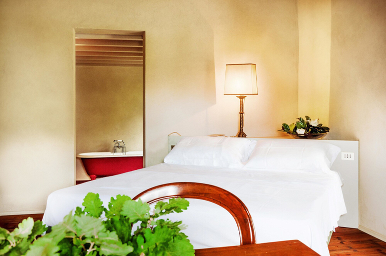 Bedroom 4, Prati Palai, Verona