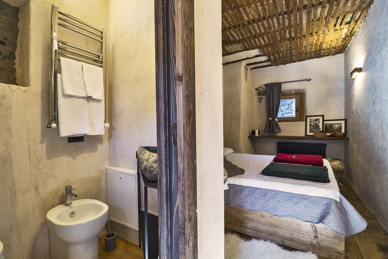 Bathroom 5, Maison La Saxe, Aosta
