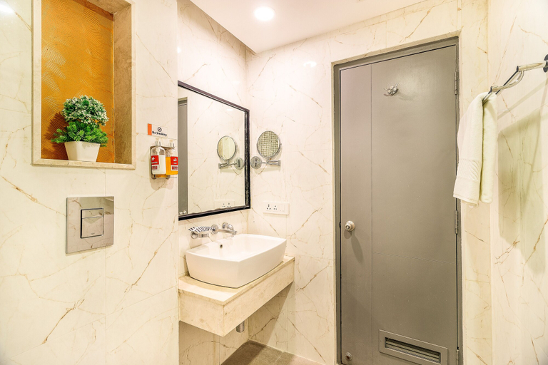 Bathroom 4, Jagadish Hotel Jayanagar, Bangalore