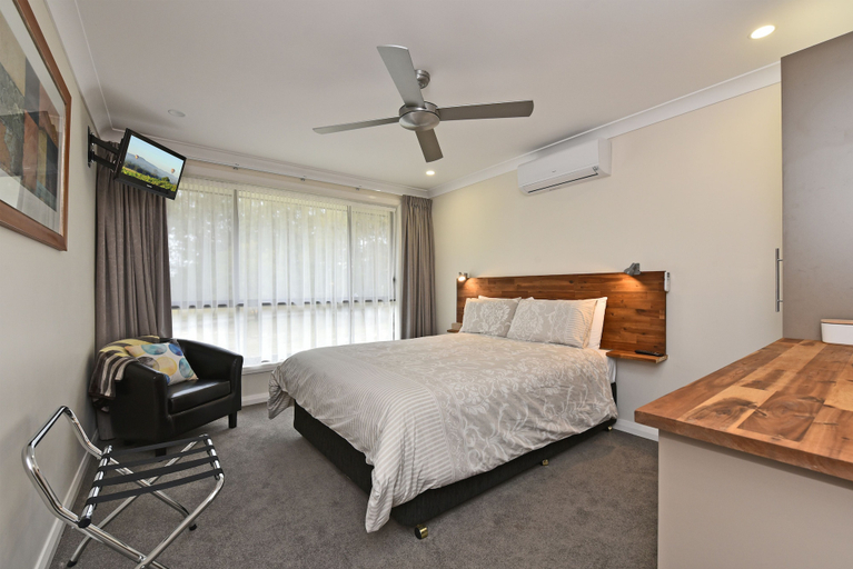 Bedroom 2, Marbles on Lovedale, Cessnock
